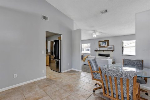 Villa ou maison à vendre à Saint Lucie, Floride: 4 chambres, 172.8 m2 № 2200940 - photo 11