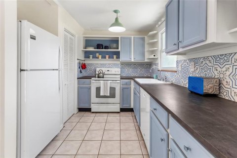 Купить виллу или дом в Сарасота, Флорида 6 комнат, 81.38м2, № 1642860 - фото 14