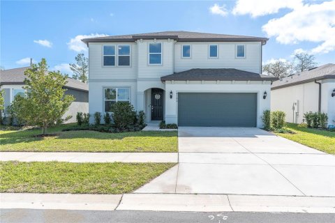 House in Spring Hill, Florida 5 bedrooms, 221.57 sq.m. № 2130965