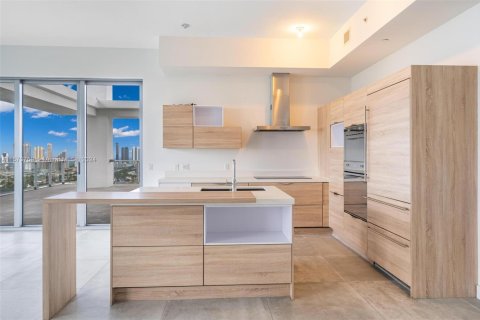 Condominio en venta en North Miami Beach, Florida, 4 dormitorios, 211.72 m2 № 1960469 - foto 15