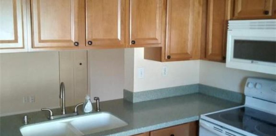 Condo in Pompano Beach, Florida, 2 bedrooms  № 2083300