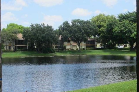 Condo in Pompano Beach, Florida, 2 bedrooms  № 2083300 - photo 19