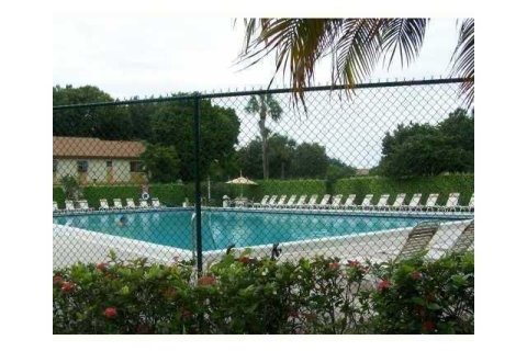 Condo in Pompano Beach, Florida, 2 bedrooms  № 2083300 - photo 18