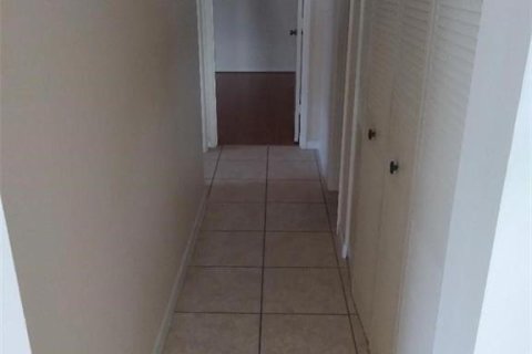 Condo in Pompano Beach, Florida, 2 bedrooms  № 2083300 - photo 6