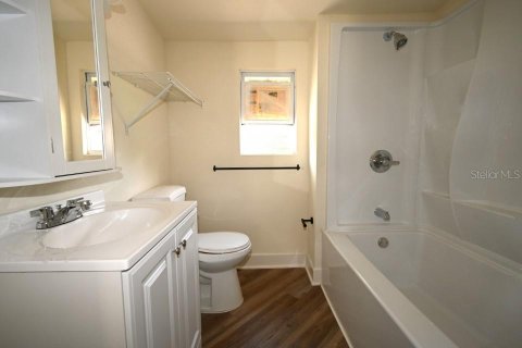 House in Dade City, Florida 3 bedrooms, 94.76 sq.m. № 1765135 - photo 30