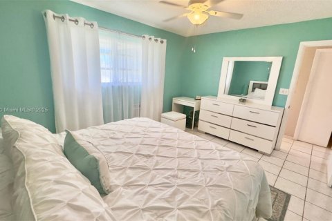Condominio en venta en Miami, Florida, 1 dormitorio, 63.92 m2 № 1949877 - foto 25