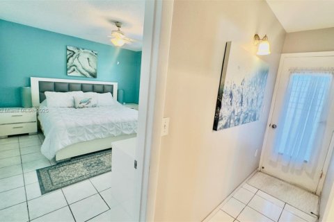 Condominio en venta en Miami, Florida, 1 dormitorio, 63.92 m2 № 1949877 - foto 27
