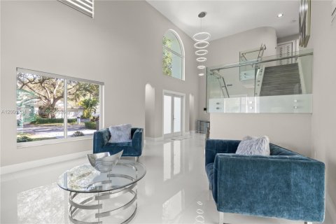 Villa ou maison à vendre à Palmetto Bay, Floride: 4 chambres, 284.47 m2 № 2069581 - photo 11