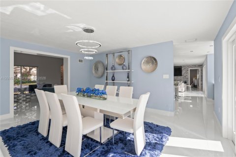 Villa ou maison à vendre à Palmetto Bay, Floride: 4 chambres, 284.47 m2 № 2069581 - photo 13
