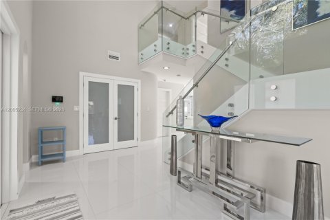 Villa ou maison à vendre à Palmetto Bay, Floride: 4 chambres, 284.47 m2 № 2069581 - photo 8