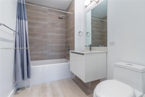 Copropriété à louer à Miami, Floride: 2 chambres, 73.95 m2 № 1995977 - photo 6