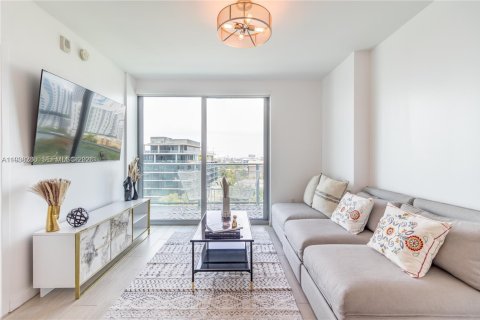 Copropriété à louer à Miami, Floride: 2 chambres, 73.95 m2 № 1995977 - photo 5