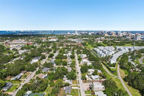 House in Sarasota, Florida 2 bedrooms, 94.76 sq.m. № 1827247 - photo 20