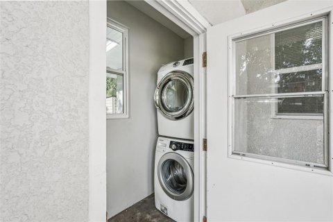 House in Sarasota, Florida 2 bedrooms, 94.76 sq.m. № 1827247 - photo 10