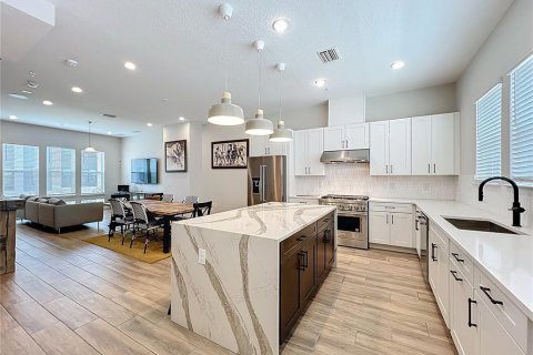 Townhouse in Orlando, Florida 4 bedrooms, 168.62 sq.m. № 1868948 - photo 15