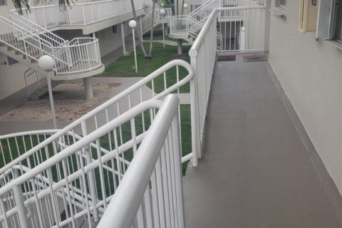 Купить кондоминиум в Майами, Флорида 3 комнаты, 98.48м2, № 2183541 - фото 4