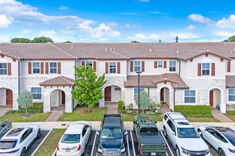 Townhouse in Miami, Florida 3 bedrooms, 137.77 sq.m. № 2013016 - photo 28