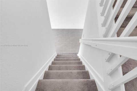 Townhouse in Miami, Florida 3 bedrooms, 137.77 sq.m. № 2013016 - photo 15