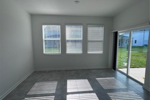 Villa ou maison à vendre à Kissimmee, Floride: 4 chambres, 216.83 m2 № 2284381 - photo 15