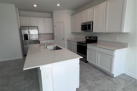 Villa ou maison à vendre à Kissimmee, Floride: 4 chambres, 216.83 m2 № 2284381 - photo 13