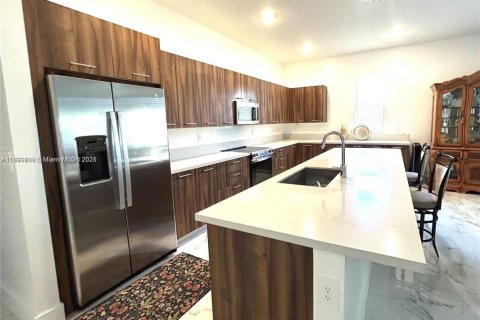 Casa en alquiler en Davie, Florida, 5 dormitorios, 376.63 m2 № 1952043 - foto 3