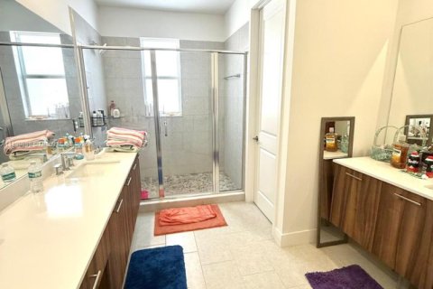 Casa en alquiler en Davie, Florida, 5 dormitorios, 376.63 m2 № 1952043 - foto 12