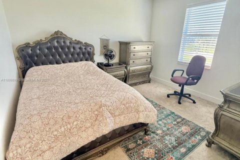 Casa en alquiler en Davie, Florida, 5 dormitorios, 376.63 m2 № 1952043 - foto 13