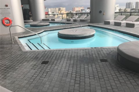 Condominio en venta en Miami Beach, Florida, 3 dormitorios, 290.78 m2 № 2035423 - foto 6