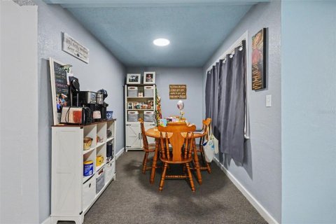 House in Saint Petersburg, Florida 3 bedrooms, 97.18 sq.m. № 2273070 - photo 7