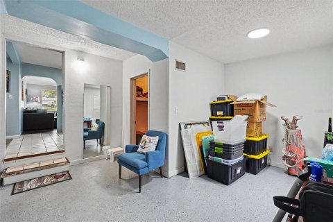 House in Saint Petersburg, Florida 3 bedrooms, 97.18 sq.m. № 2273070 - photo 16