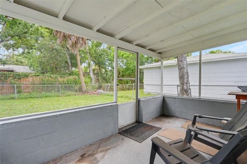 House in Saint Petersburg, Florida 3 bedrooms, 97.18 sq.m. № 2273070 - photo 19