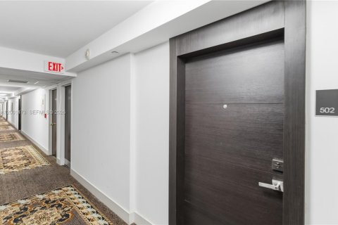 Condo in Aventura, Florida, 2 bedrooms № 2145675 - photo 29