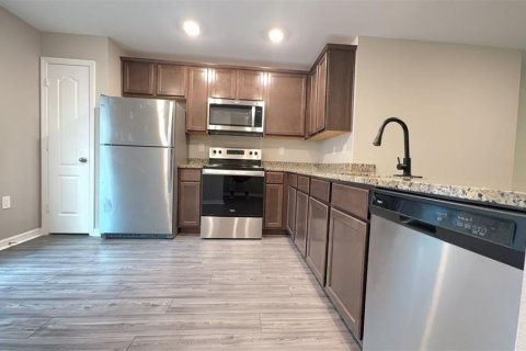 Casa en alquiler en Palm Coast, Florida, 3 dormitorios, 117.99 m2 № 1912763 - foto 3