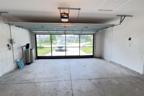 Casa en alquiler en Palm Coast, Florida, 3 dormitorios, 117.99 m2 № 1912763 - foto 19