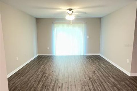 Casa en alquiler en Palm Coast, Florida, 3 dormitorios, 117.99 m2 № 1912763 - foto 5