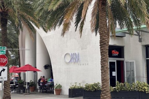 Condo in Miami, Florida, 1 bedroom  № 2012092 - photo 12