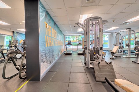 Condo in Miami, Florida, 1 bedroom  № 2012092 - photo 10