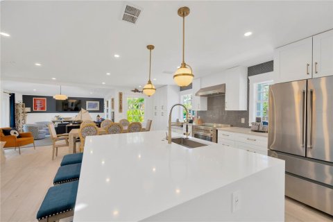Casa en venta en Longboat Key, Florida, 3 dormitorios, 174.66 m2 № 1743063 - foto 28