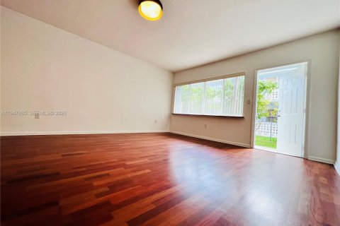 Снять в аренду квартиру в Майами-Бич, Флорида 1 спальня, 65.03м2, № 2003969 - фото 4