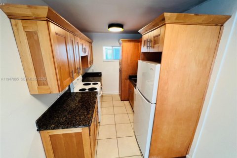 Снять в аренду квартиру в Майами-Бич, Флорида 1 спальня, 65.03м2, № 2003969 - фото 6