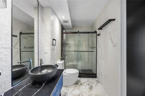 Copropriété à vendre à Aventura, Floride: 2 chambres, 121.98 m2 № 1976275 - photo 16