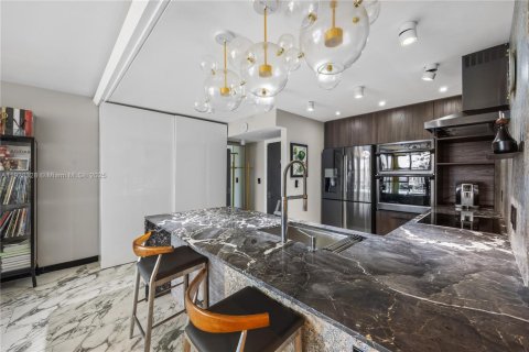 Copropriété à vendre à Aventura, Floride: 2 chambres, 121.98 m2 № 1976275 - photo 3