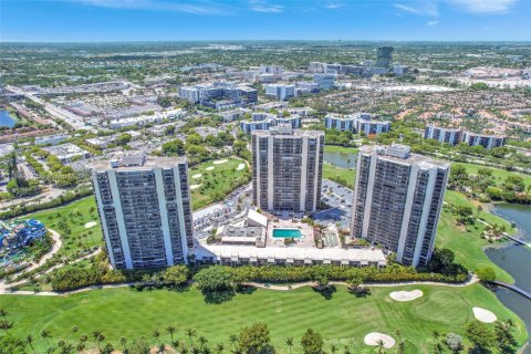 Condo in Aventura, Florida, 2 bedrooms  № 1896655 - photo 6