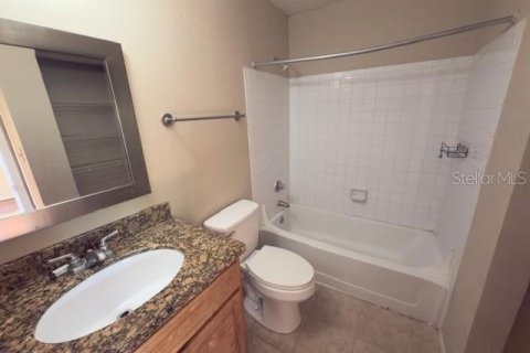 Condo in Altamonte Springs, Florida, 2 bedrooms  № 1734287 - photo 10