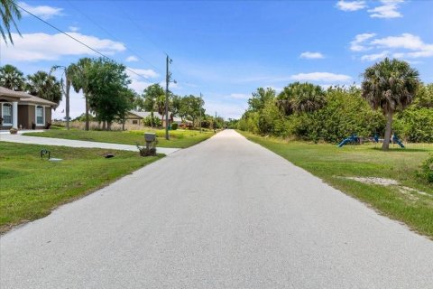Land in Port Charlotte, Florida № 2213885 - photo 13