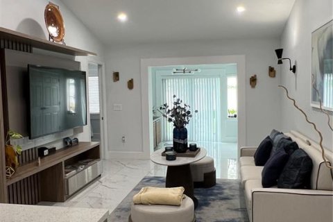 Condominio en alquiler en Winter Haven, Florida, 2 dormitorios, 88.26 m2 № 1526235 - foto 11