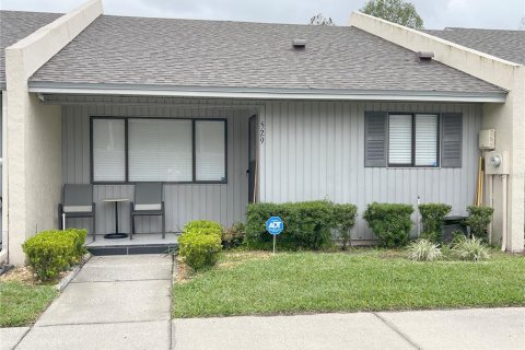 Condominio en alquiler en Winter Haven, Florida, 2 dormitorios, 88.26 m2 № 1526235 - foto 1