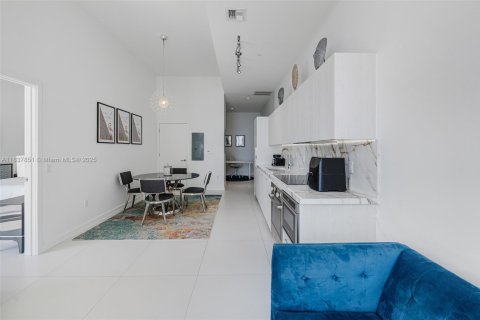 Condo in Miami, Florida, 1 bedroom  № 1823572 - photo 6