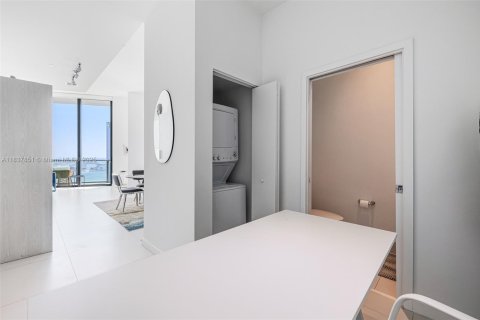 Condo in Miami, Florida, 1 bedroom  № 1823572 - photo 26
