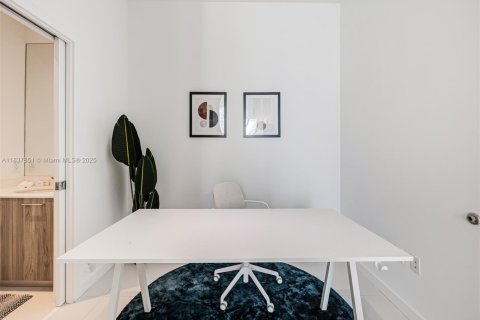 Condo in Miami, Florida, 1 bedroom  № 1823572 - photo 25